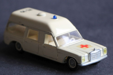 Siku Mercedes-Benz Binz Ambulance Europ 1200 L V306 DieCast Model 1970 (1064)